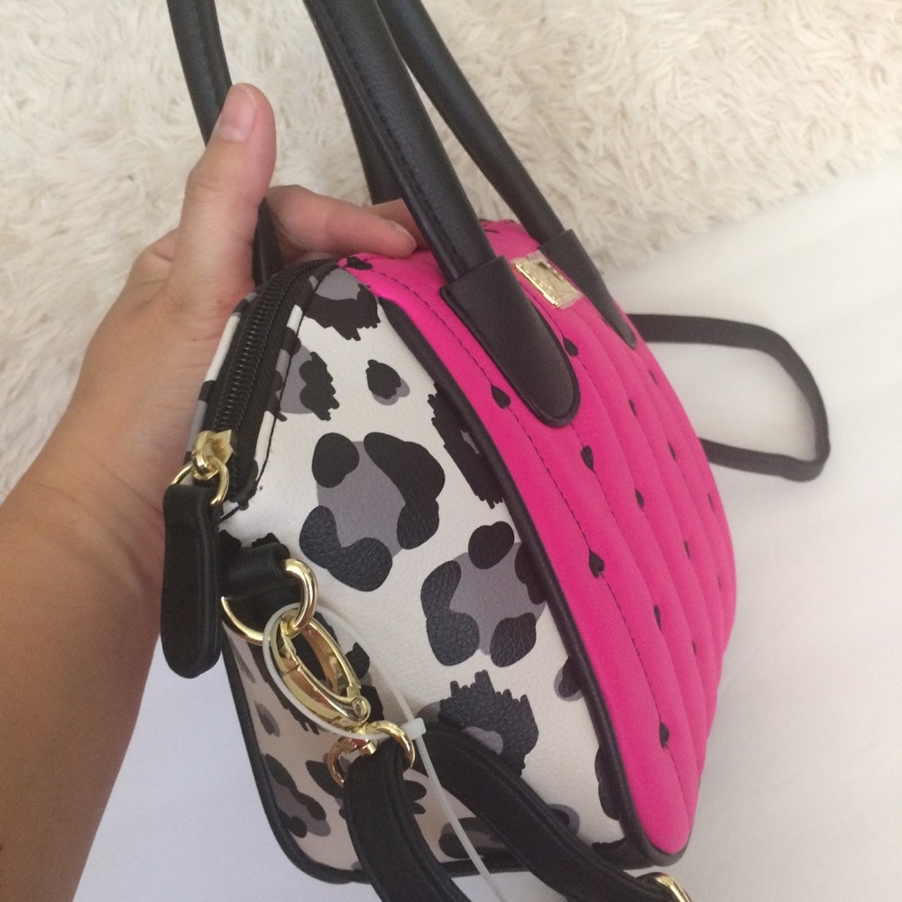 Luv Betsey Johnson hot pink small satchel bag - Picture 5 of 8